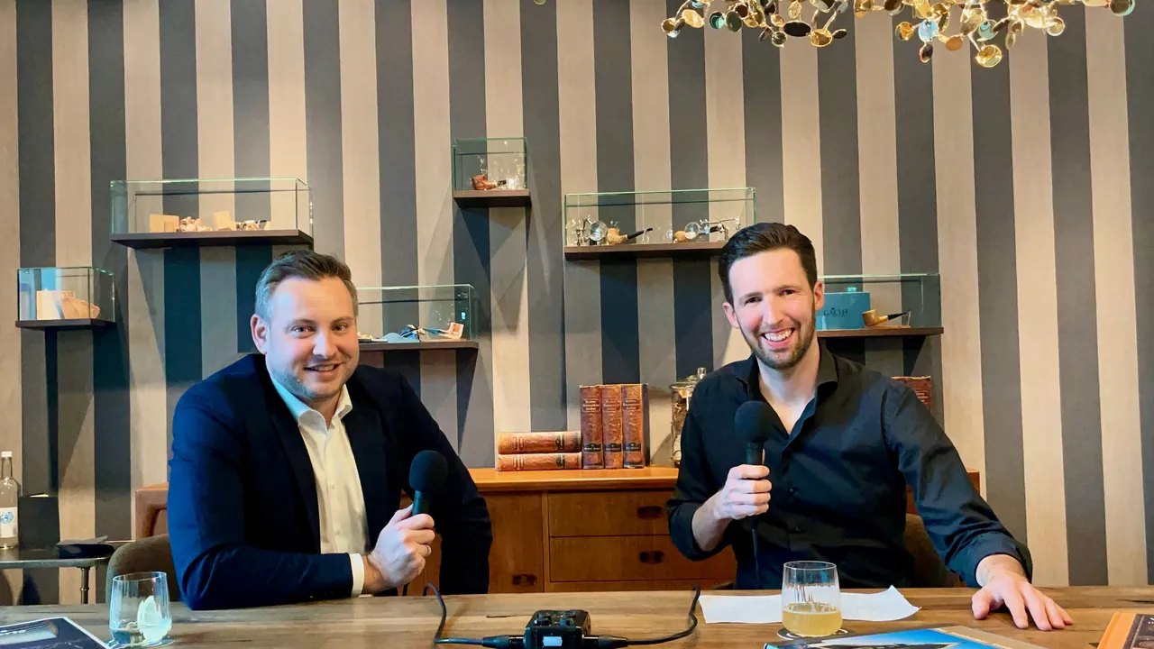 Standbild aus der Episode mit Arne Döbbert