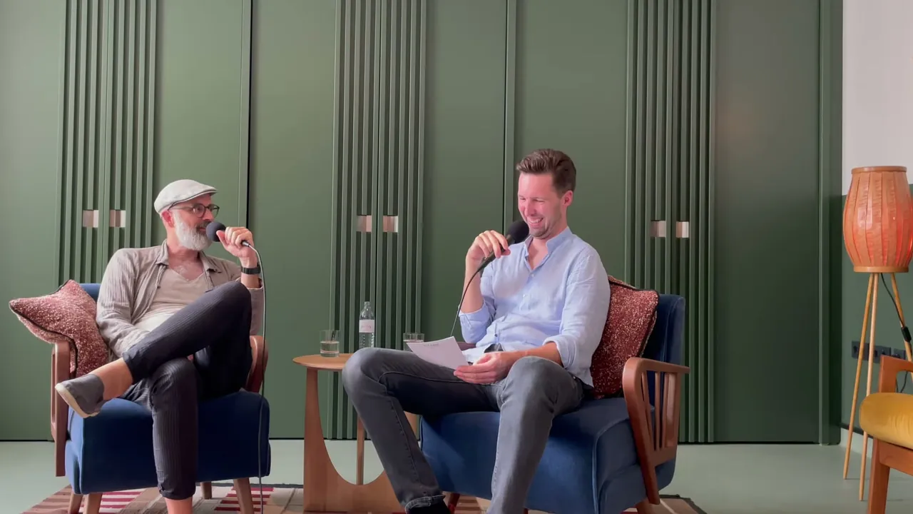 Standbild aus der Episode mit Markus Kaplan