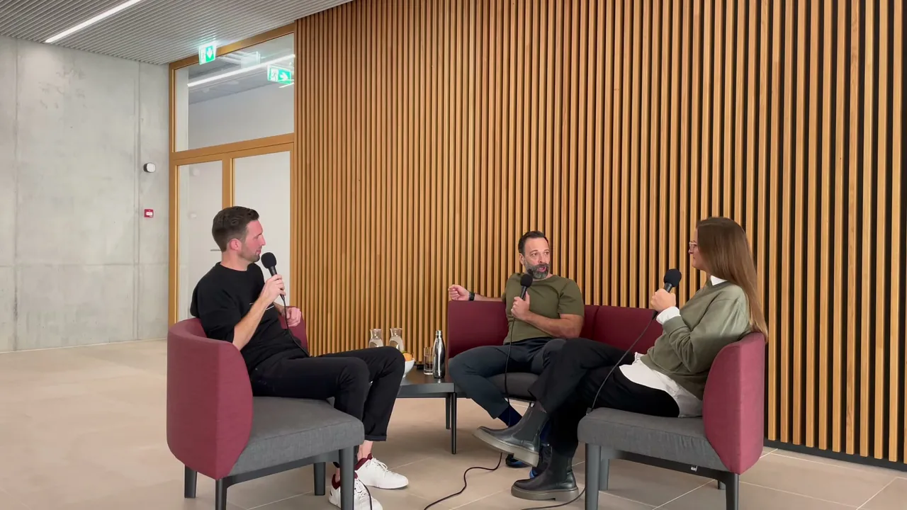 Standbild aus der Episode mit Hassan Kadbi
