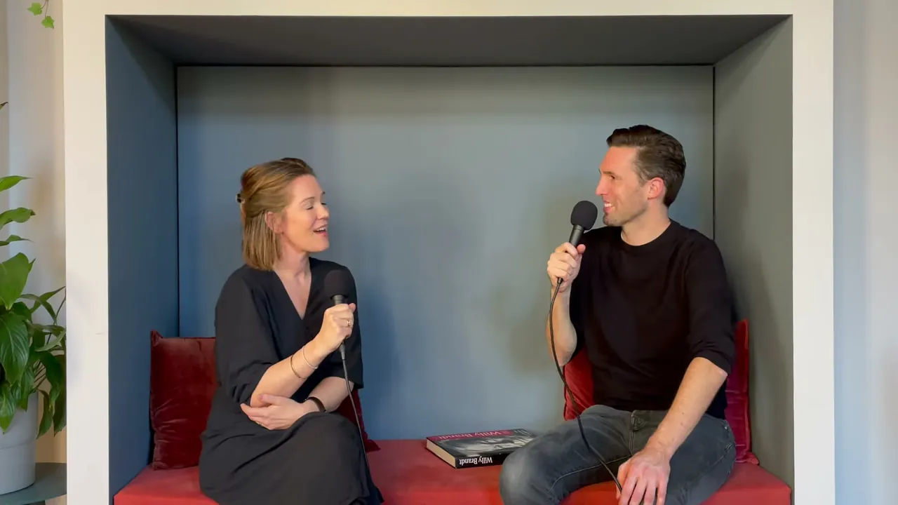 Standbild aus der Episode mit Nina Dietze