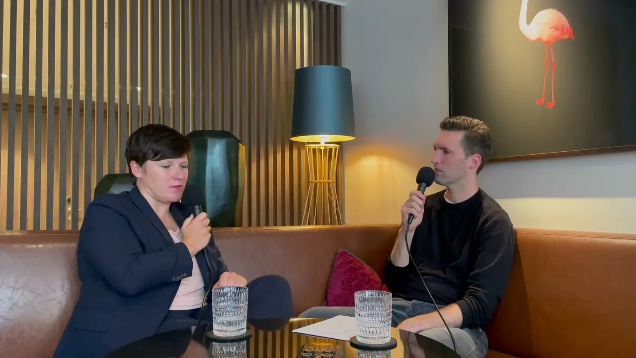 Standbild aus der Episode mit Jennifer Schönau