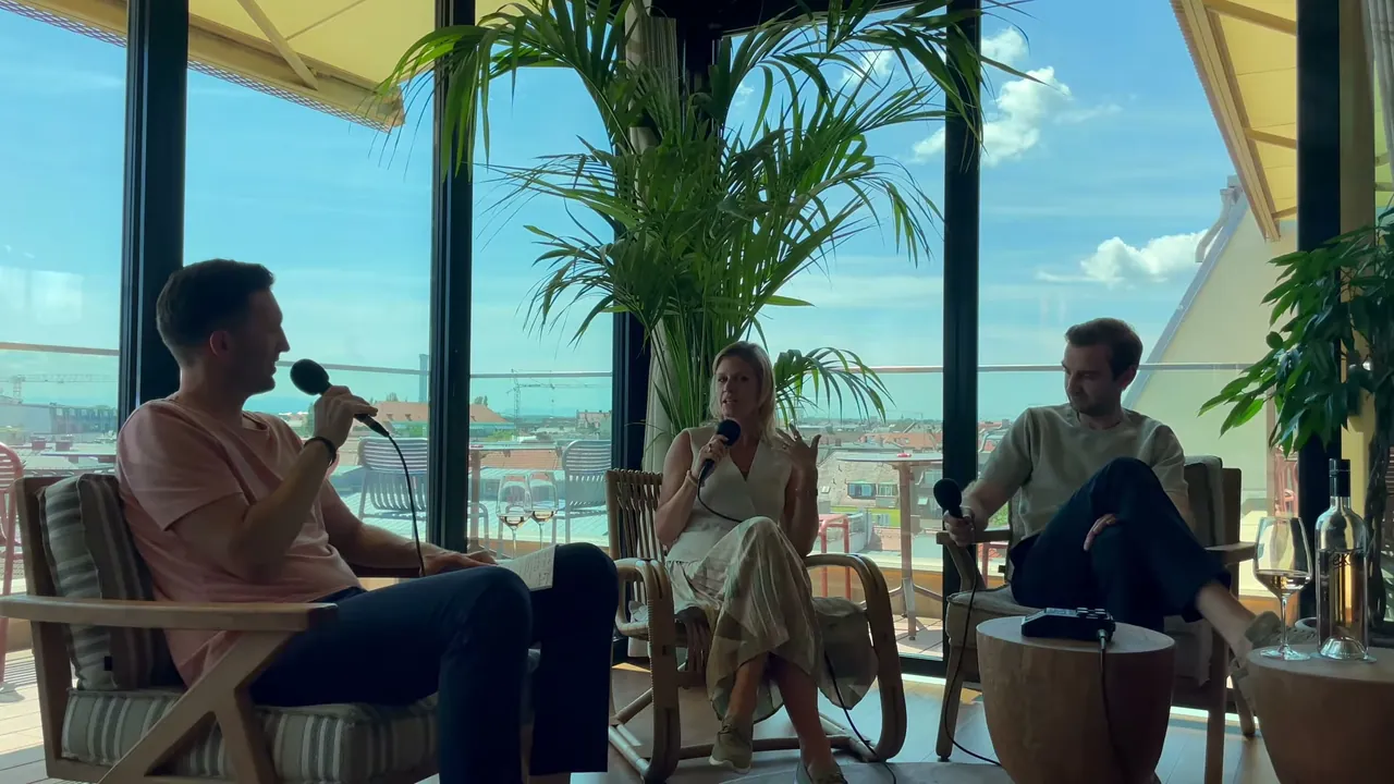 Standbild aus der Episode mit Moritz Schleich & Isabell Fuss