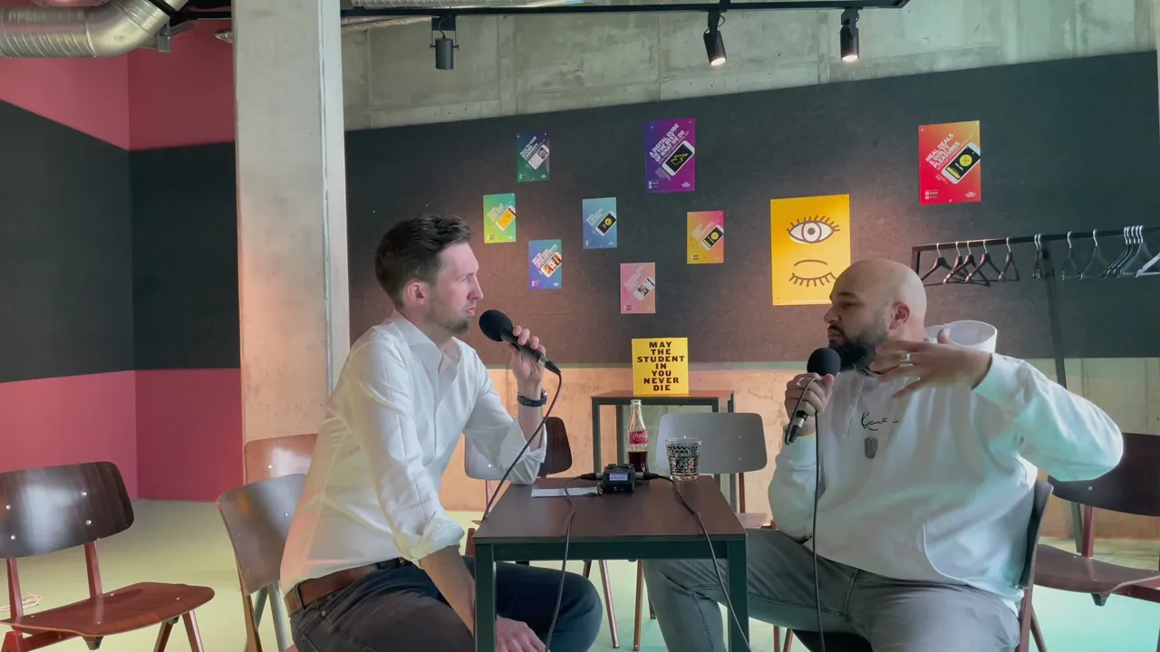 Standbild aus der Episode mit Philip Ibrahim