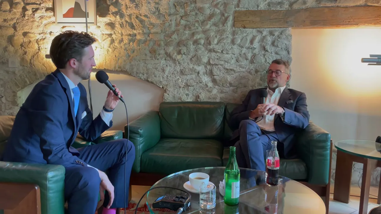 Standbild aus der Episode mit Jörg Arnold