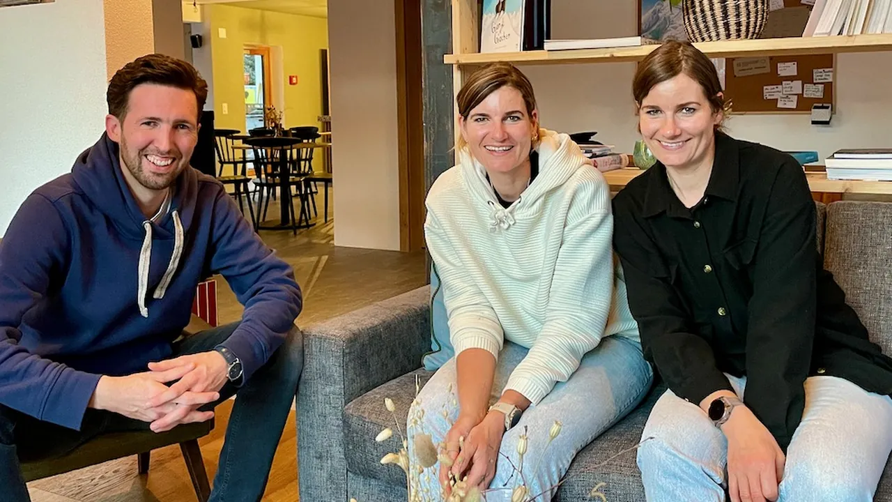 Standbild aus der Episode mit Anita & Caro Gehrig
