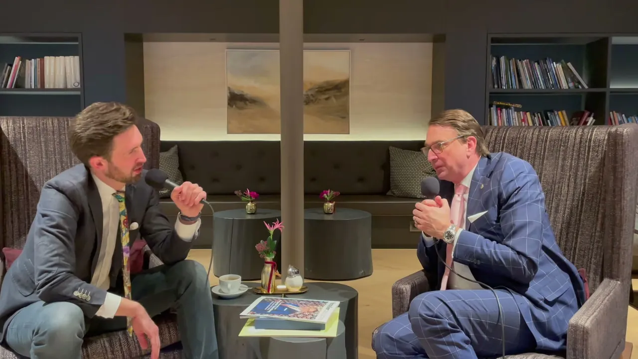 Standbild aus der Episode mit Alexander Aisenbrey