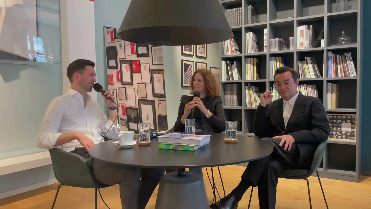 Standbild aus der Episode mit Tomás Contreras & Jana Iszatt