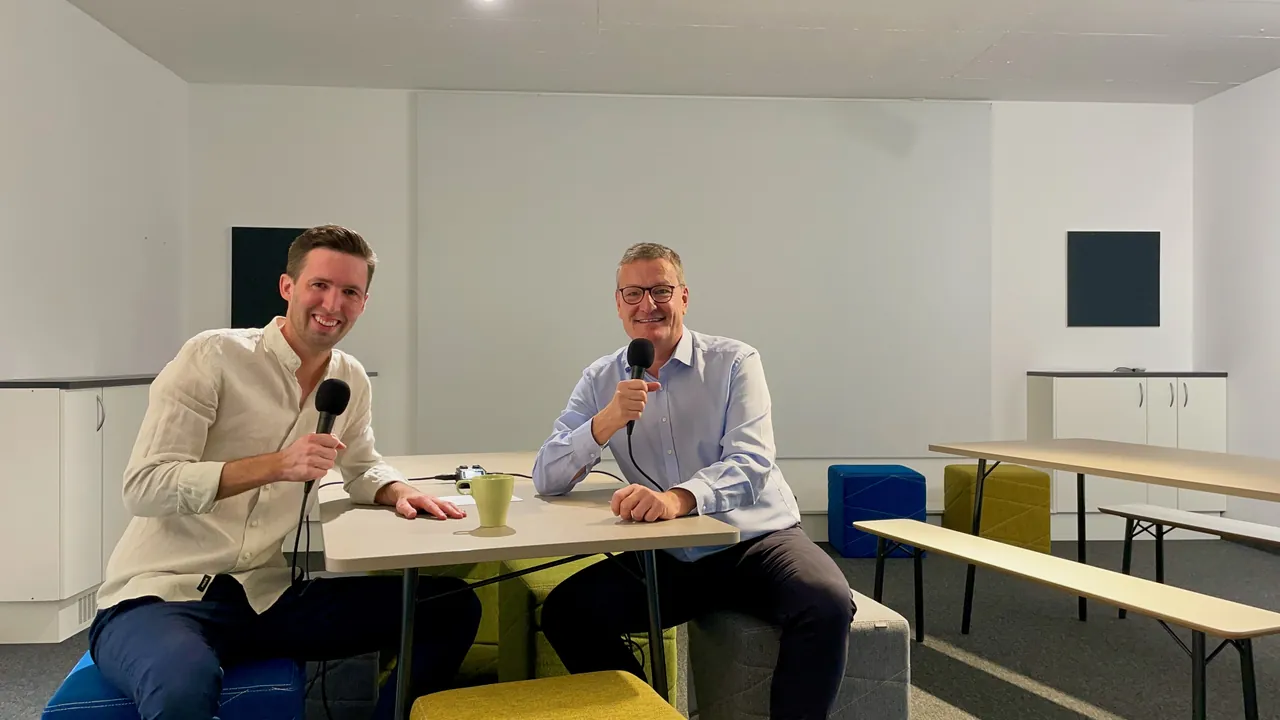 Standbild aus der Episode mit Prof. Dr. Christian Buer