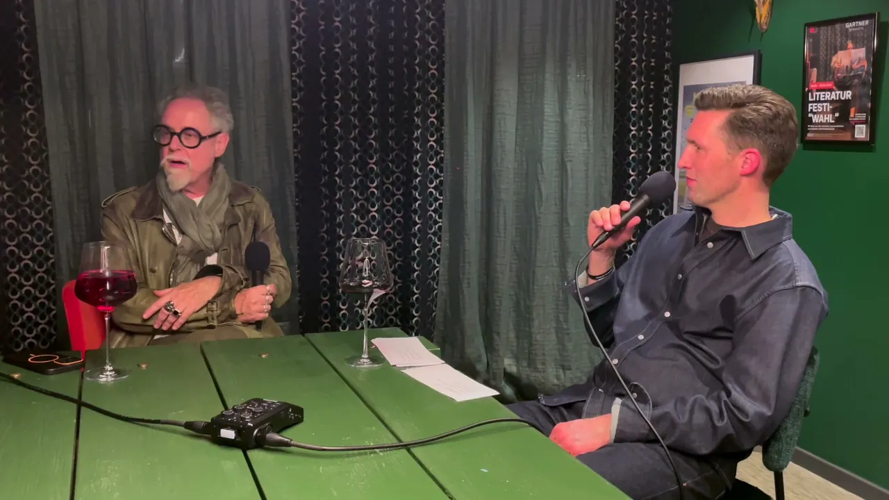 Standbild aus der Episode mit Florian Gartner